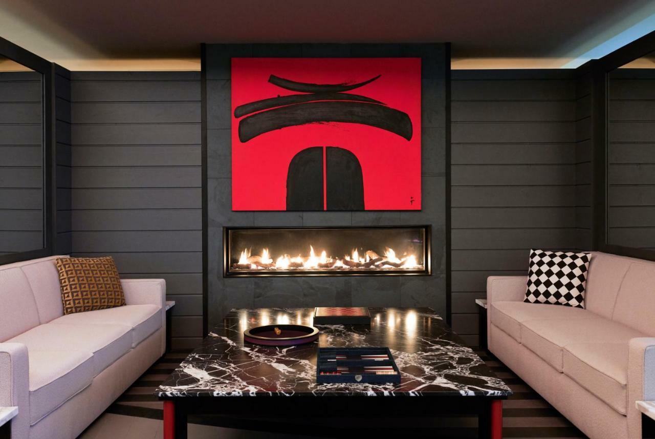 Hotel Plage Palace & Spa Palavas-les-Flots Eksteriør bilde A fireplace in a private home