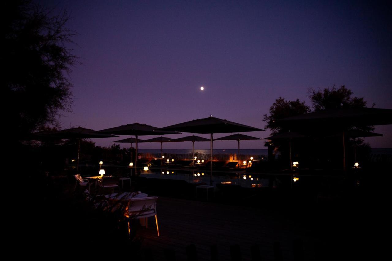 Hotel Plage Palace & Spa Palavas-les-Flots Eksteriør bilde Moon over the beach